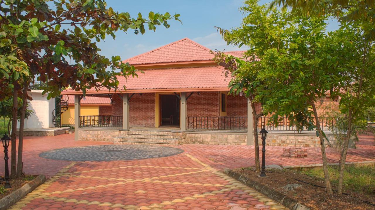Wildcat Resort Tadoba Sirkada Exteriör bild